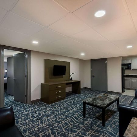 Comfort Inn Falls Church - Tysons Corner Zewnętrze zdjęcie