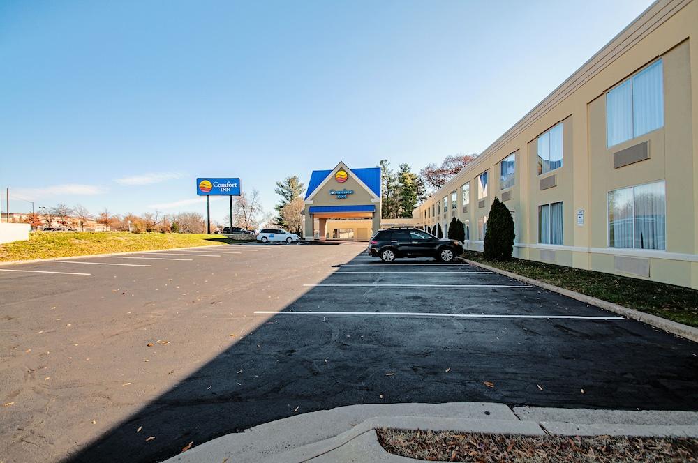 Comfort Inn Falls Church - Tysons Corner Zewnętrze zdjęcie