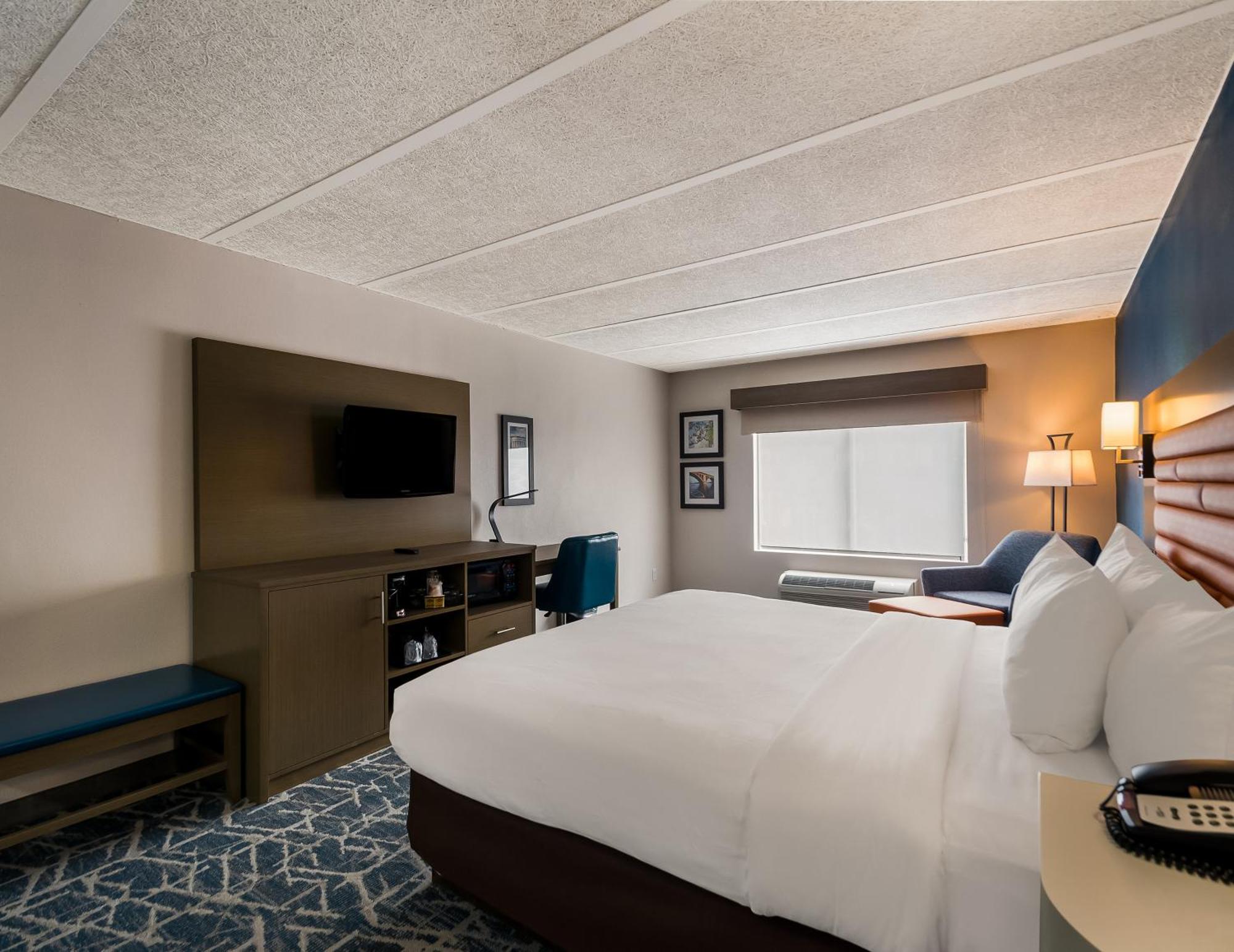 Comfort Inn Falls Church - Tysons Corner Zewnętrze zdjęcie