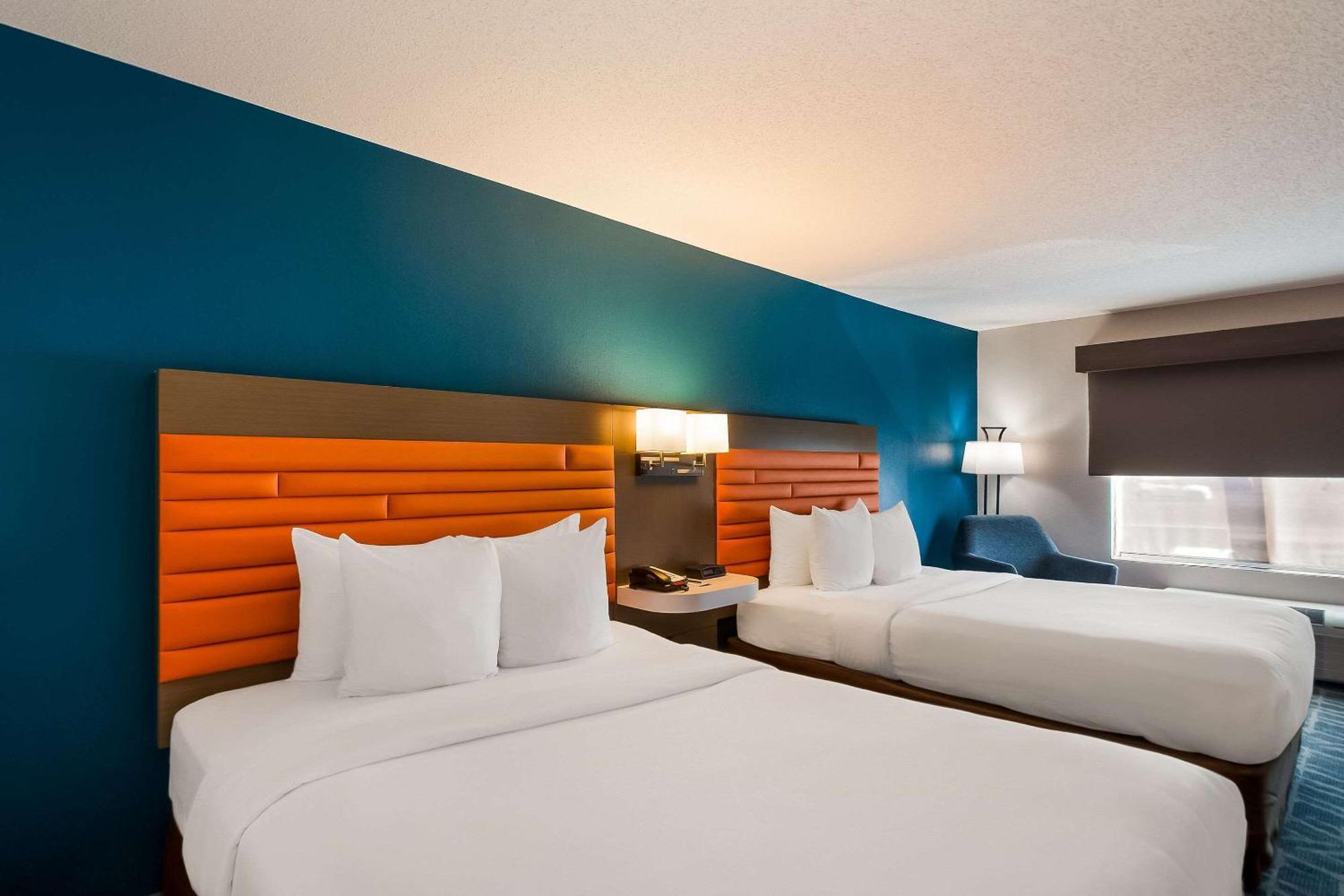 Comfort Inn Falls Church - Tysons Corner Zewnętrze zdjęcie