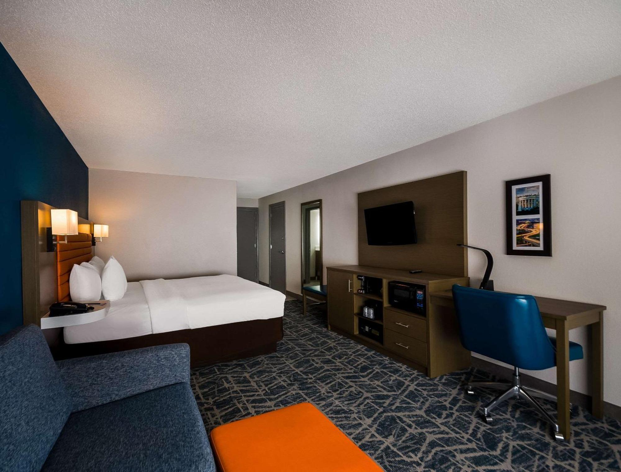 Comfort Inn Falls Church - Tysons Corner Zewnętrze zdjęcie