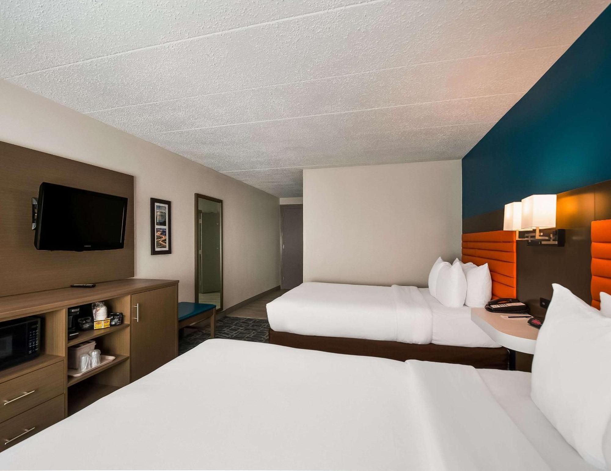 Comfort Inn Falls Church - Tysons Corner Zewnętrze zdjęcie