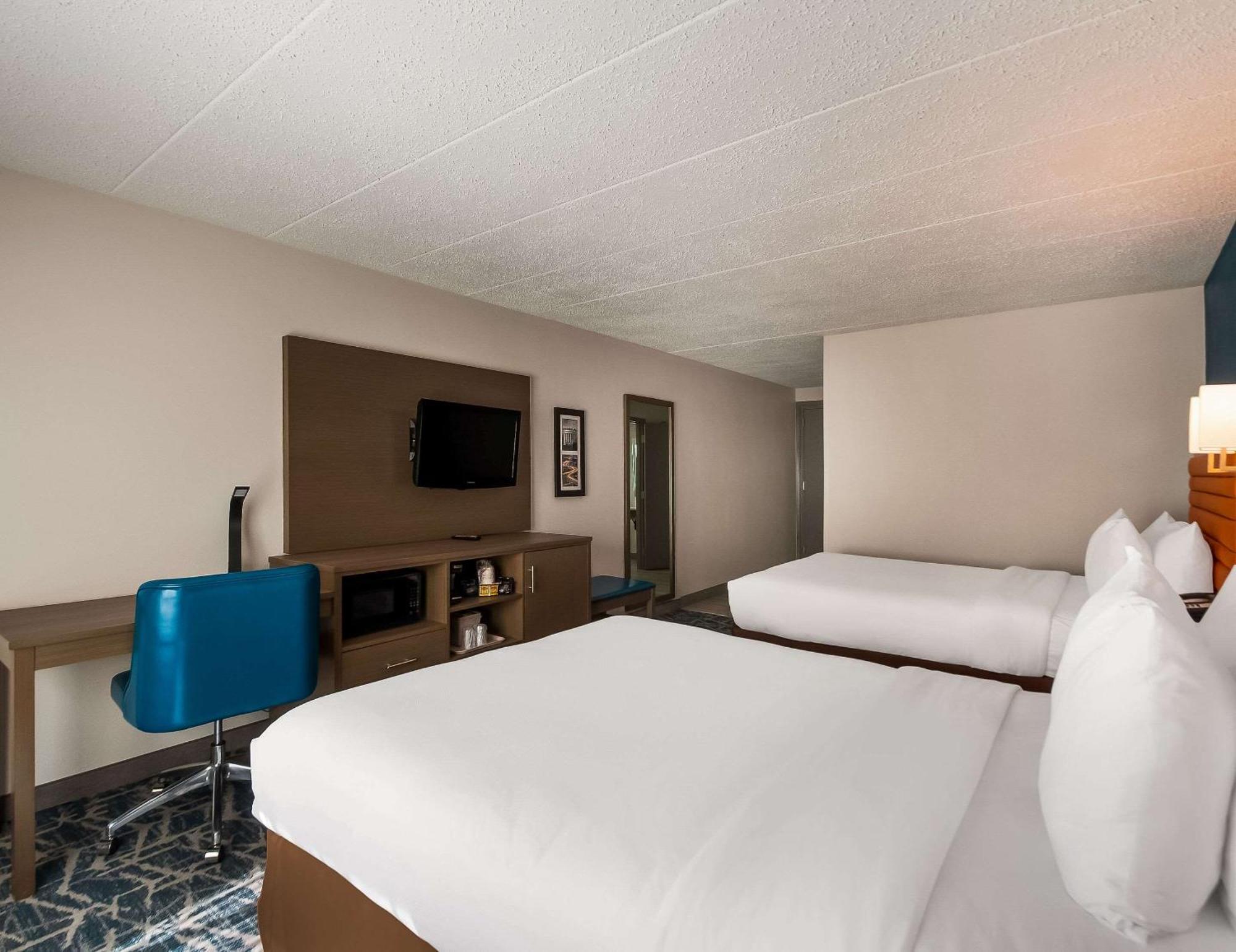 Comfort Inn Falls Church - Tysons Corner Zewnętrze zdjęcie