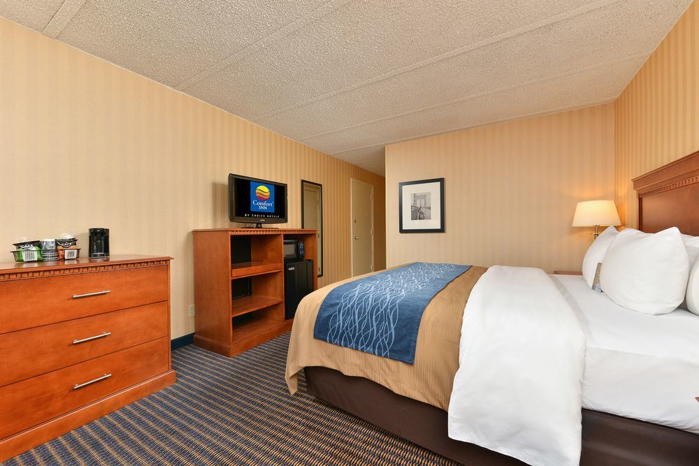 Comfort Inn Falls Church - Tysons Corner Zewnętrze zdjęcie
