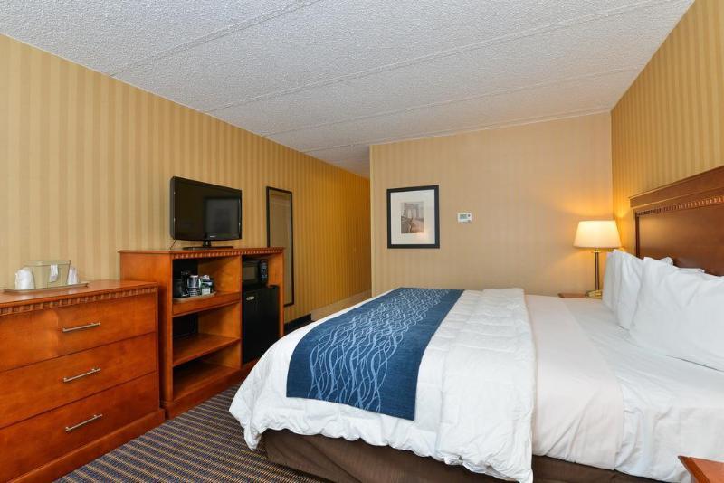 Comfort Inn Falls Church - Tysons Corner Zewnętrze zdjęcie